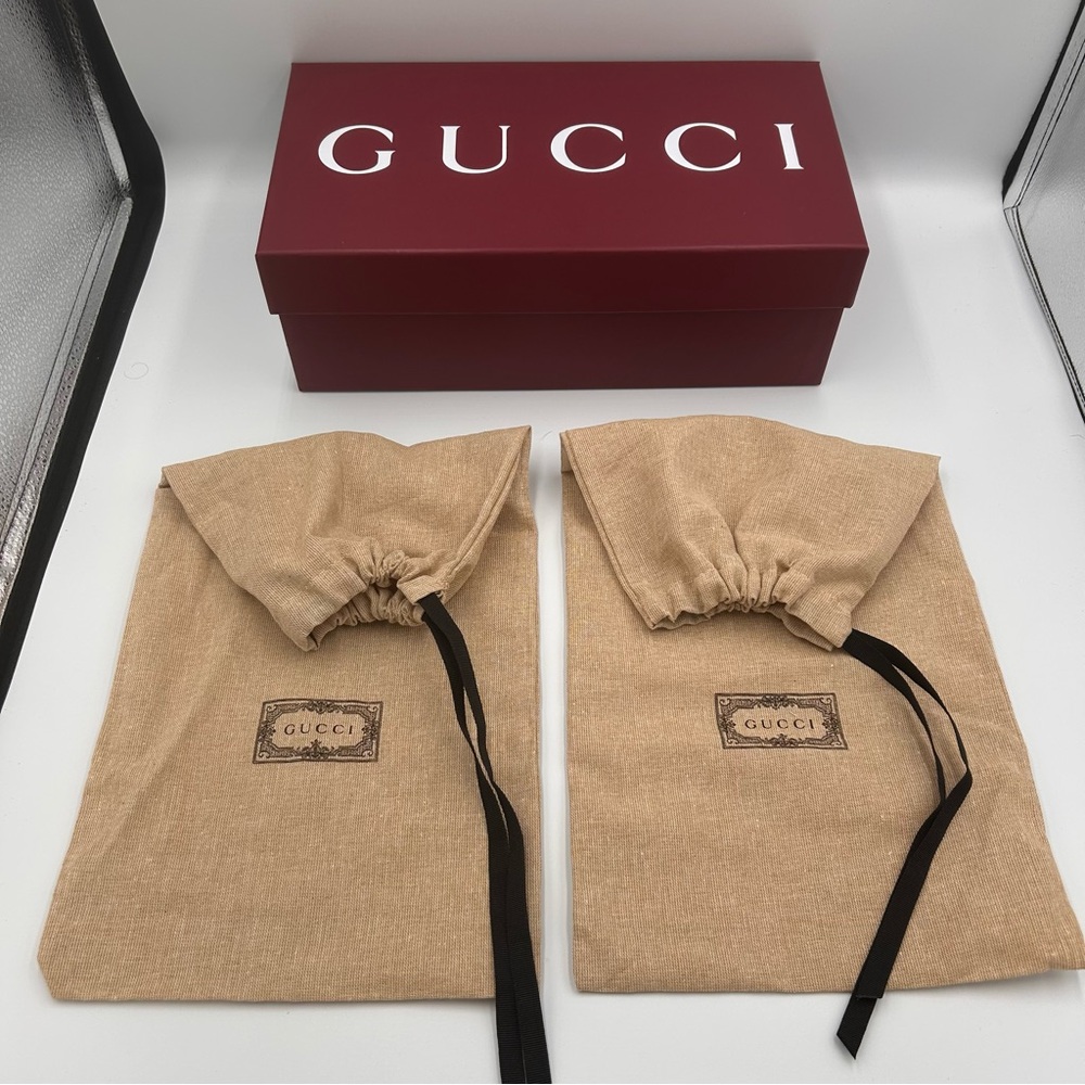 Gucci Empty Maroon Shoe Box
12.75" x 6.75" x 4.5" With Tissue And Two Dust bags